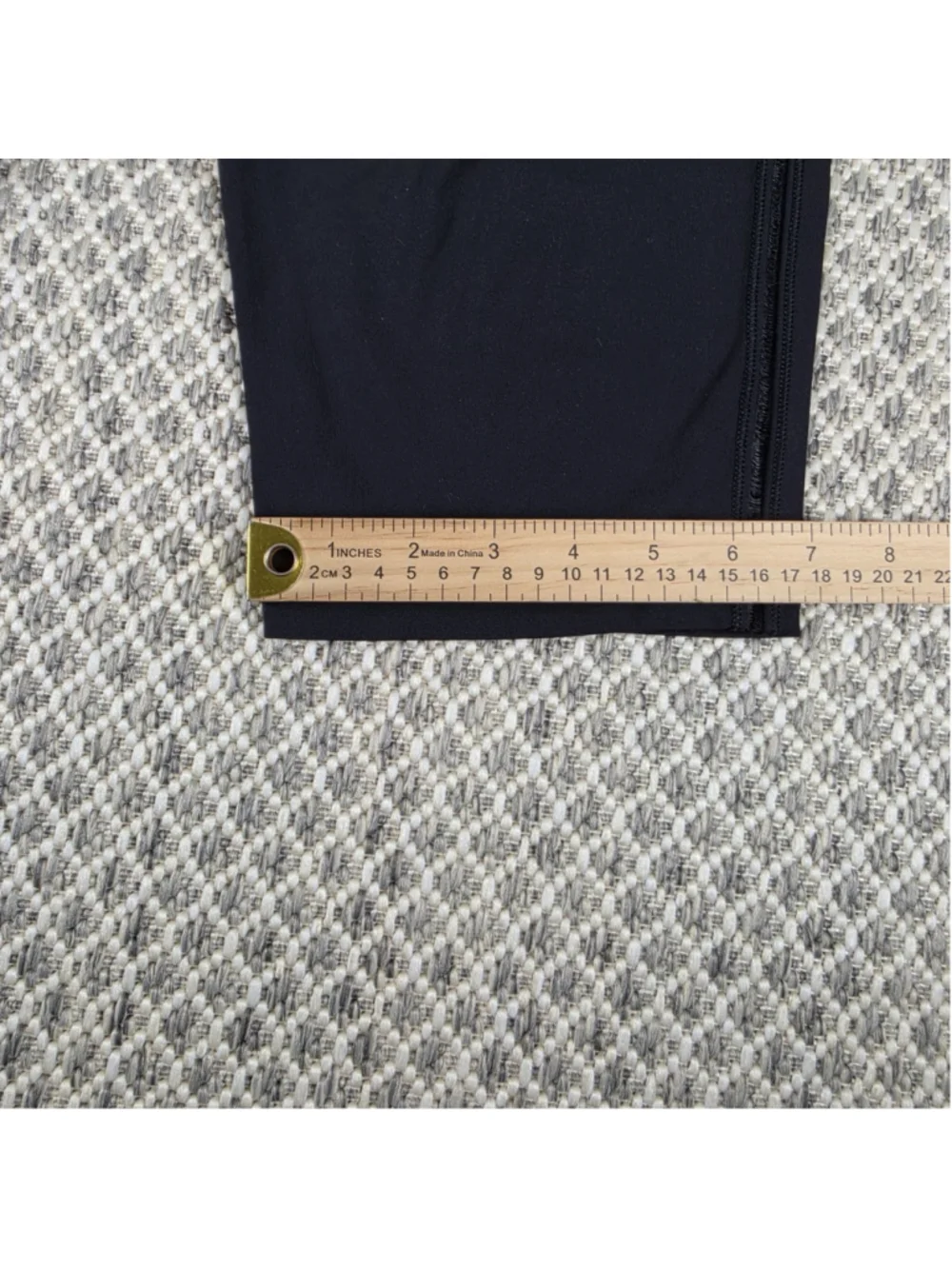 Lululemon Black Cropped Wide Leg Athletic Pants Women’s Size 4 Zip Side - Picture 9 of 10